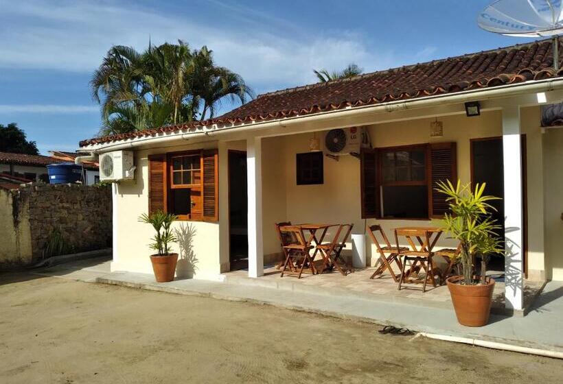 Standard 4-Bettzimmer mit Balkon, Pousada Marimbá