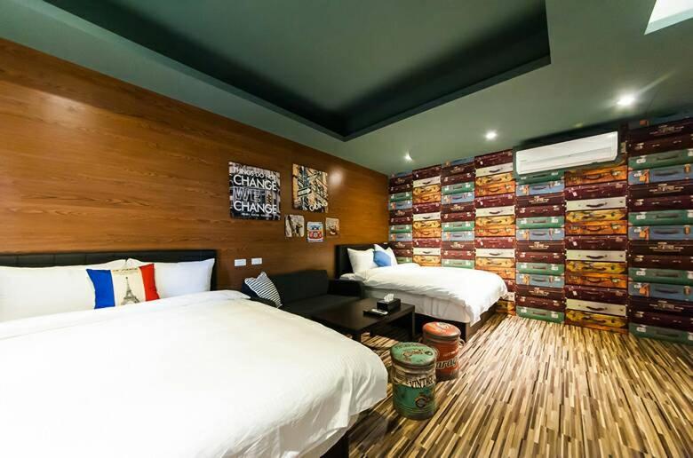 اتاق استاندارد چهار تخته, Superman