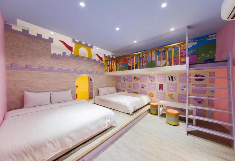 اتاق خانوادگی, Superman