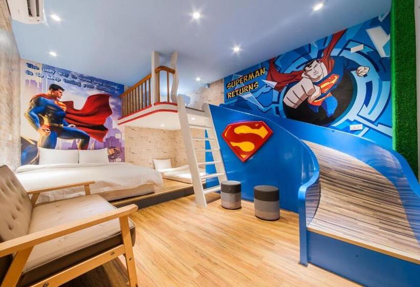 اتاق استاندارد سه نفره, Superman