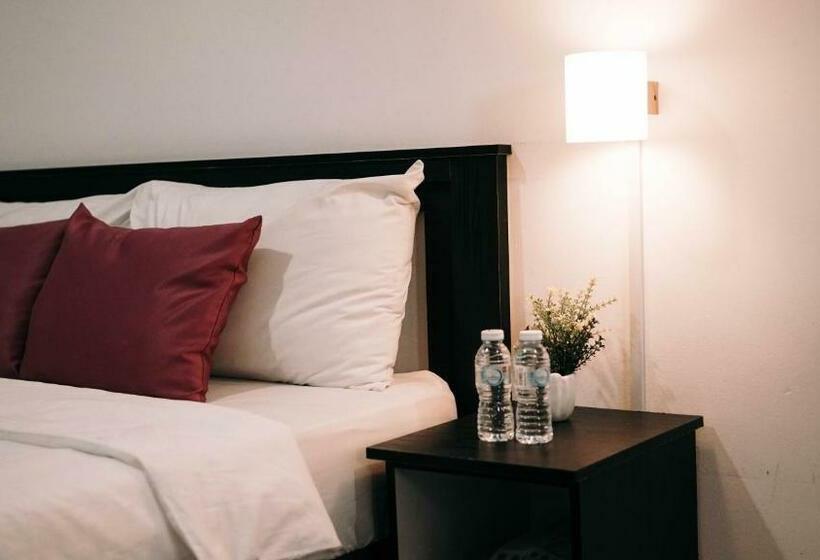 غرفة قياسية, Sura Inn