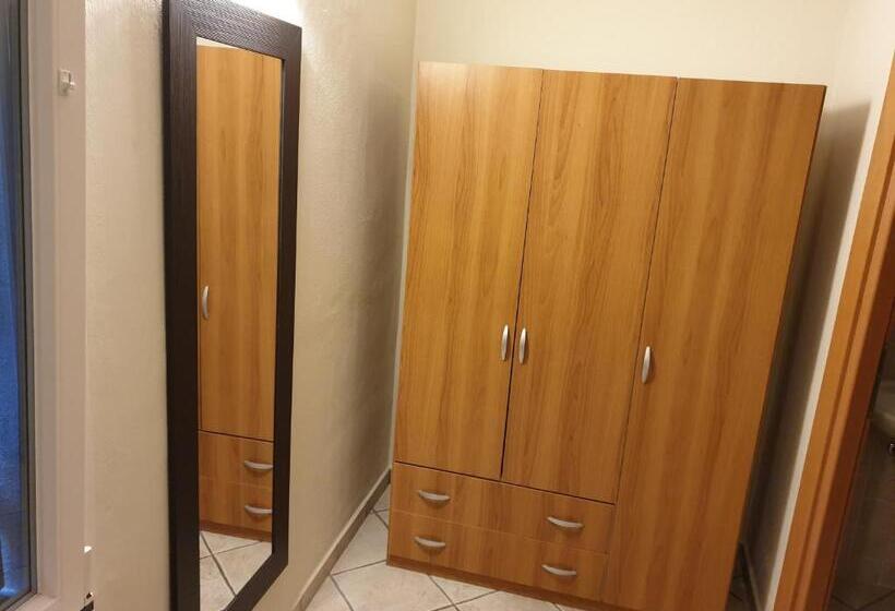 اتاق لوکس, B&b Alda