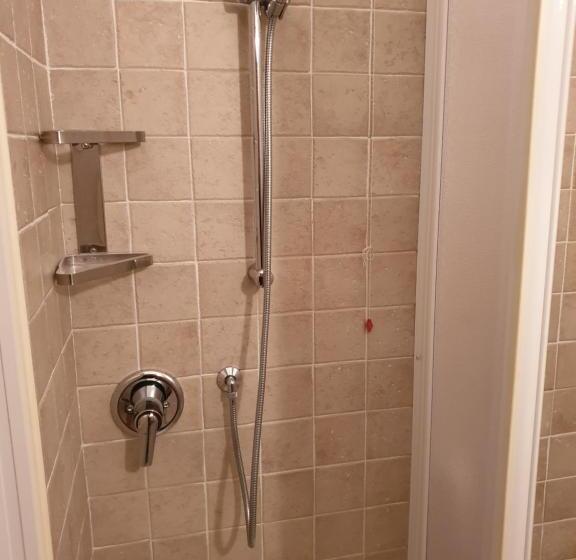 اتاق لوکس, B&b Alda