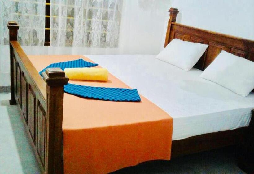 اتاق لوکس, Mum&dad House