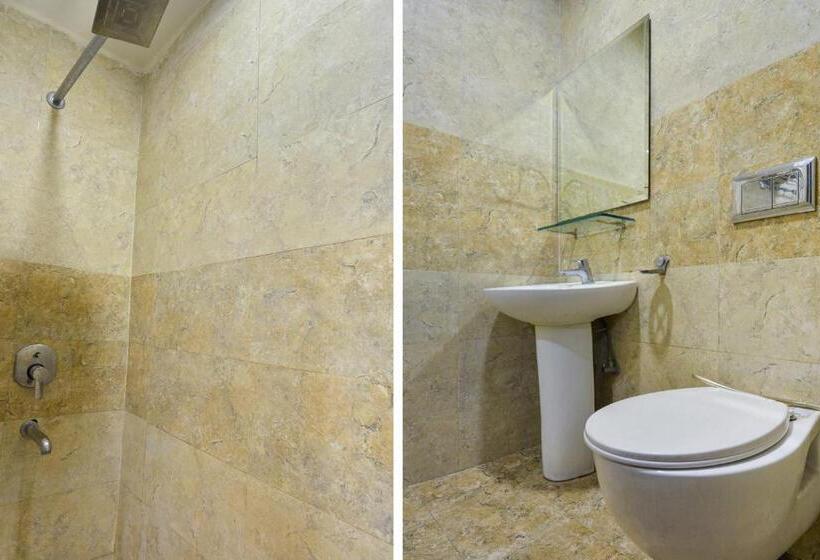 Chambre Triple Classique, Flagship Hotel Lexis