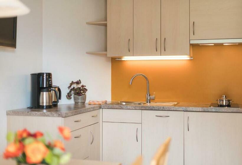 آپارتمان 2 خوابه, Untermairhof