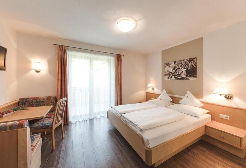 اتاق لوکس با بالکن, Untermairhof