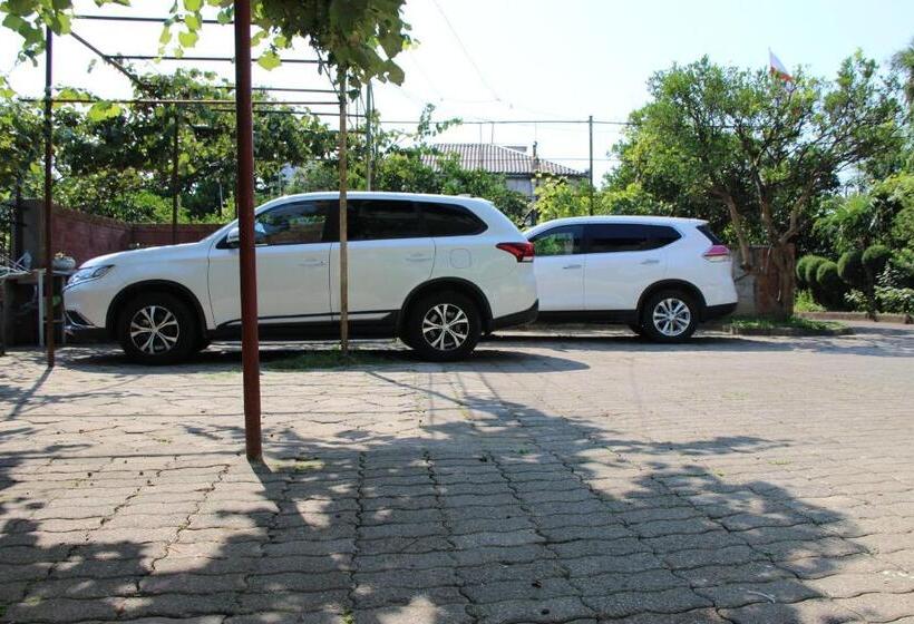 سوئیت 2 خوابه, Guesthouse Green House