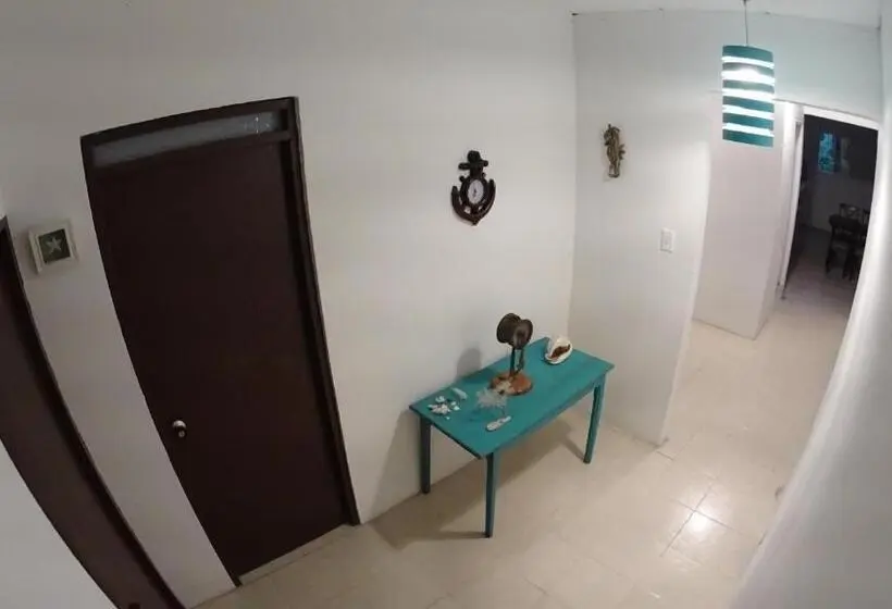 اتاق سوپریور, Marmows Place