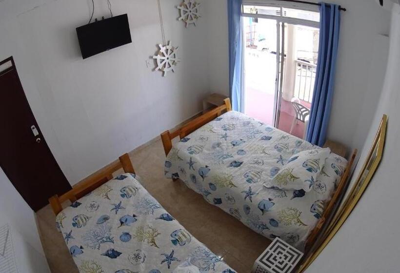 Семейный Номер, Marmows Place