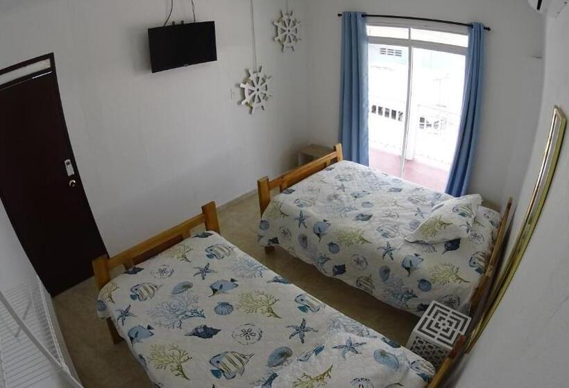 Семейный Номер, Marmows Place