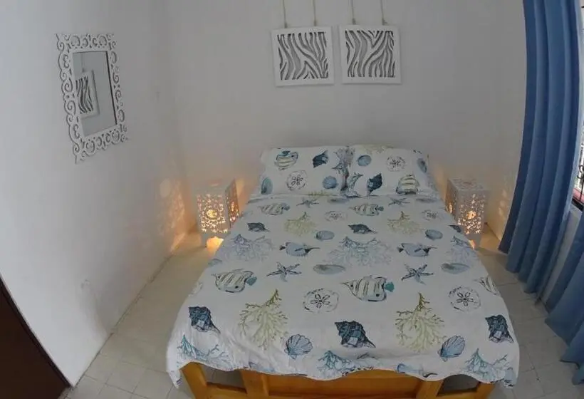 اتاق سوپریور, Marmows Place