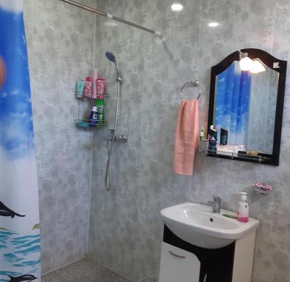 اتاق استاندارد چهار تخته, Armine B&b