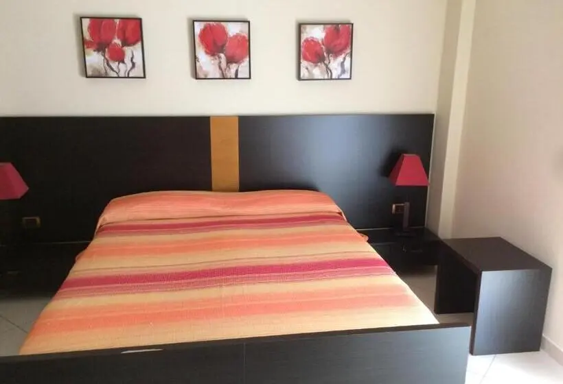اتاق استاندارد با تخت بزرگ برای معلولان, B&b Armony 111