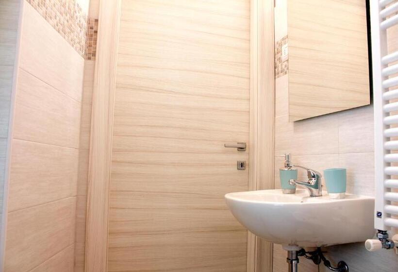 Четырехместный Номер Стандарт, La Magnolia Guests House