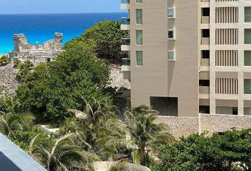 آپارتمان لوکس 1 خوابه, Condo In Ocean Front Resort