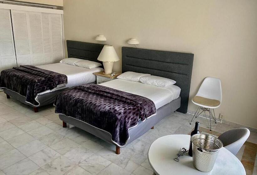 Escritório Estándar, Condo In Ocean Front Resort