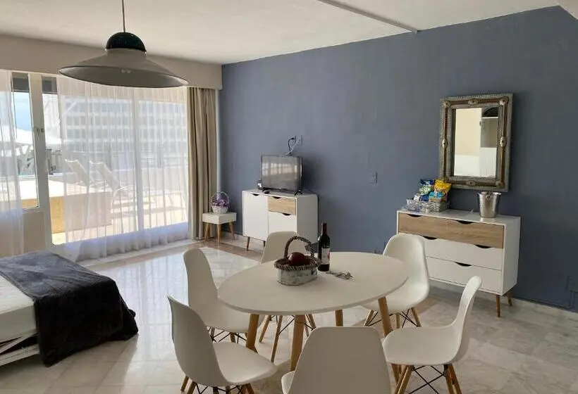 آپارتمان 1 خوابه با تراس, Condo In Ocean Front Resort