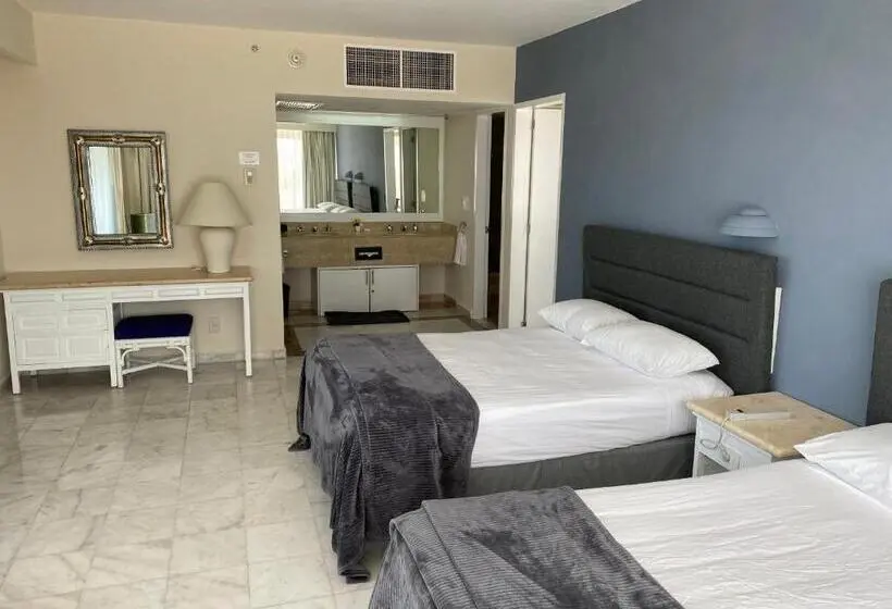 آپارتمان 1 خوابه با تراس, Condo In Ocean Front Resort