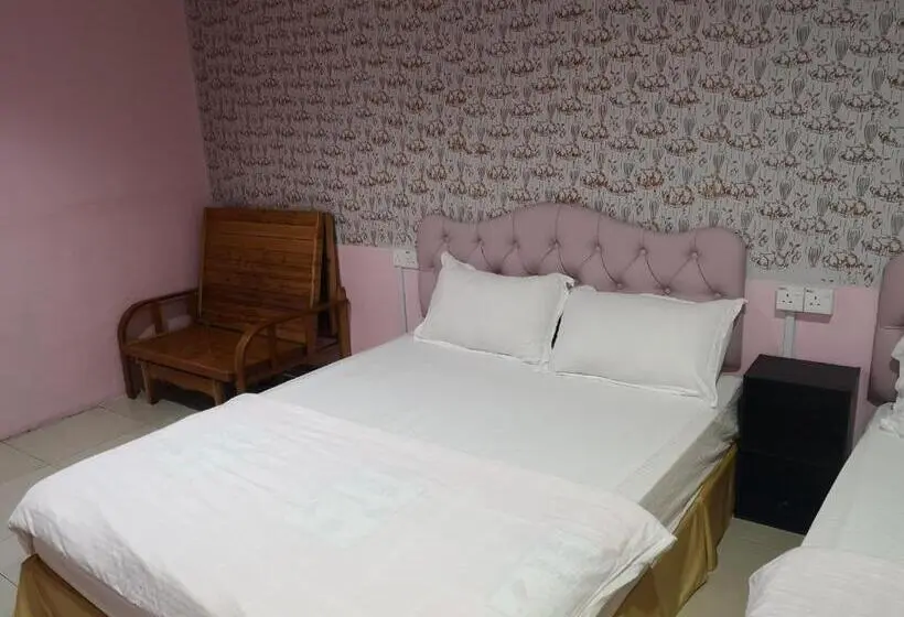 Habitació Quàdruple Estàndard, Home Inn