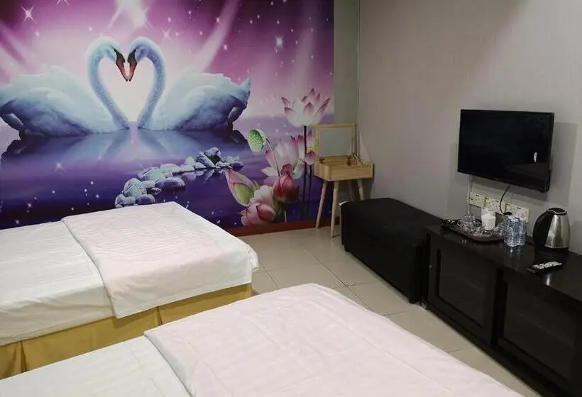 Habitació Quàdruple Deluxe, Home Inn