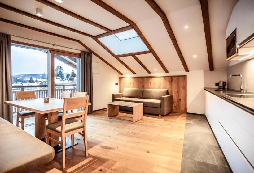 آپارتمان 1 خوابه با بالکن, Luxury Chalet Plazola