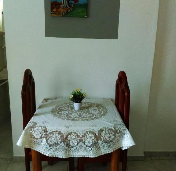 エコノミールーム, Casa Picadilly