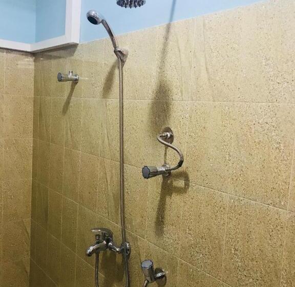 デラックスファミリールーム, Lake City Resort Anuradhapura