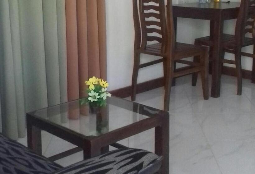 اتاق لوکس سه تخته, Shashin Lake Resort