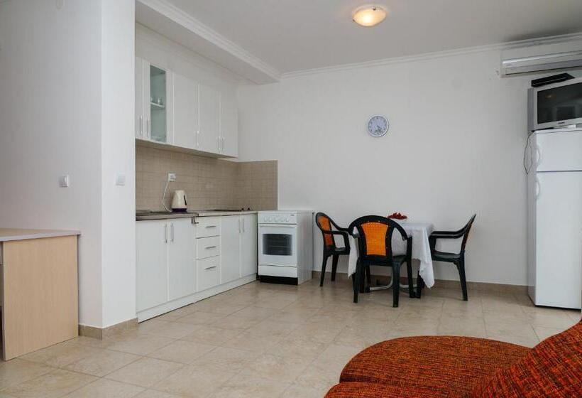 آپارتمان 1 خوابه, Apart Hotel Forte Roses Montenegro Ko Buljarica