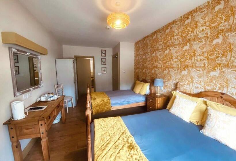 غرفة ديلوكس ثلاثية, Dulrush Lodge Guest House, Restaurant And Self Catering