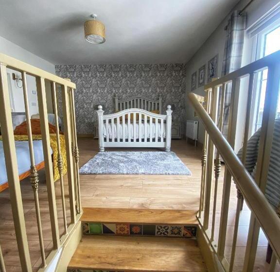 غرفة ديلوكس ثلاثية, Dulrush Lodge Guest House, Restaurant And Self Catering