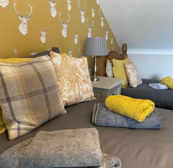 Семейный Номер Deluxe, Dulrush Lodge Guest House, Restaurant And Self Catering