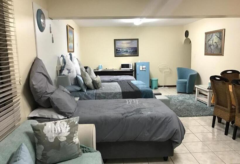 غرفة عائلية مطلّة علي الحديقة, Amber Bed And Breakfast, South Africa