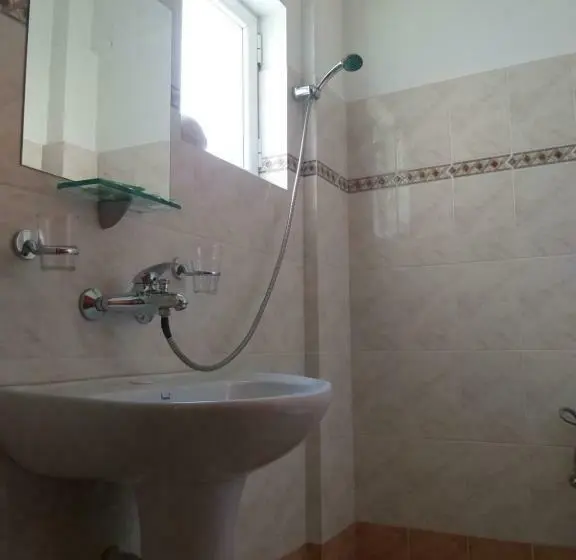 اتاق کلاسیک سه تخته, Guesthouse Villa Joanna&mattheo