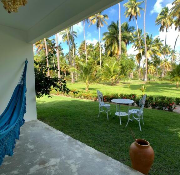 带大床的豪华间, Pousada Paraiso Carneiros