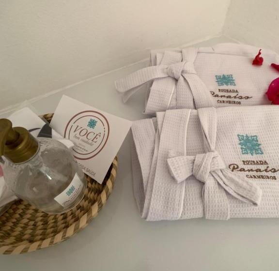 带大床的豪华间, Pousada Paraiso Carneiros