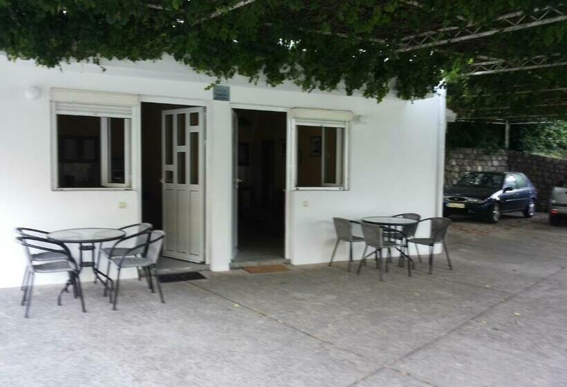 آپارتمان 1 خوابه با چشم‌انداز باغ, Rooms & Apartments Vukasović