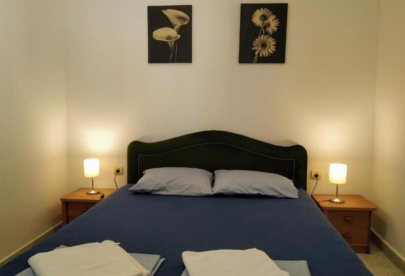 آپارتمان 1 خوابه با چشم‌انداز باغ, Rooms & Apartments Vukasović