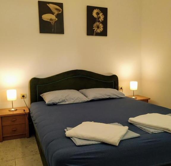 آپارتمان 1 خوابه با چشم‌انداز باغ, Rooms & Apartments Vukasović