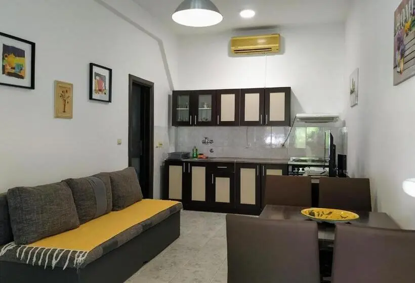 آپارتمان 1 خوابه با چشمانداز باغ, Rooms & Apartments Vukasović