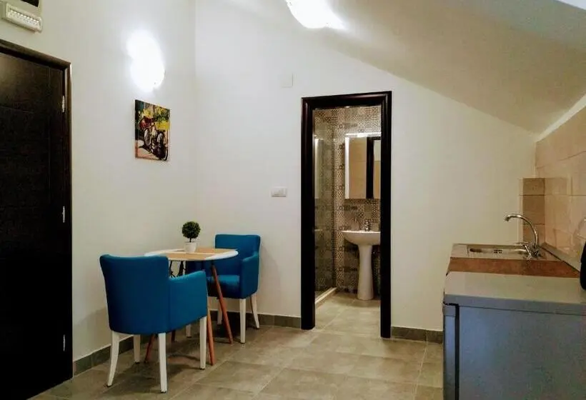 استودیو استاندارد با چشمانداز, Rooms & Apartments Vukasović