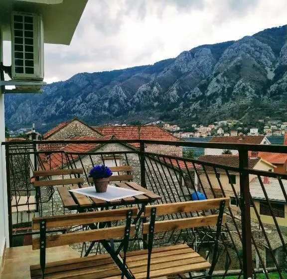 سوییت با چشمانداز دریا, Rooms & Apartments Vukasović