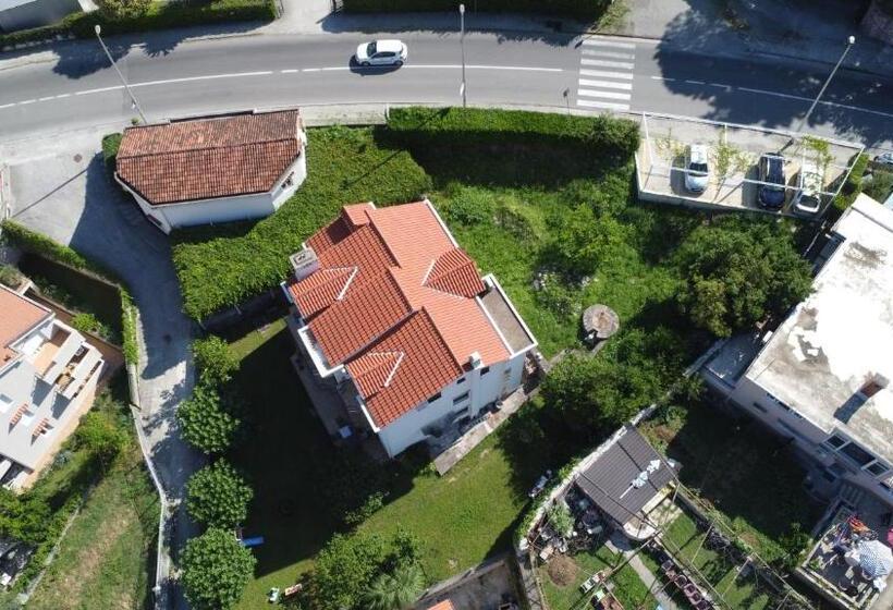 آپارتمان 1 خوابه با چشم‌انداز باغ, Rooms & Apartments Vukasović