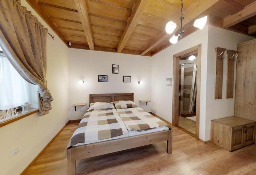 4인용 스탠다드 룸, Tóth Vendégház és Apartmanház újfehértó