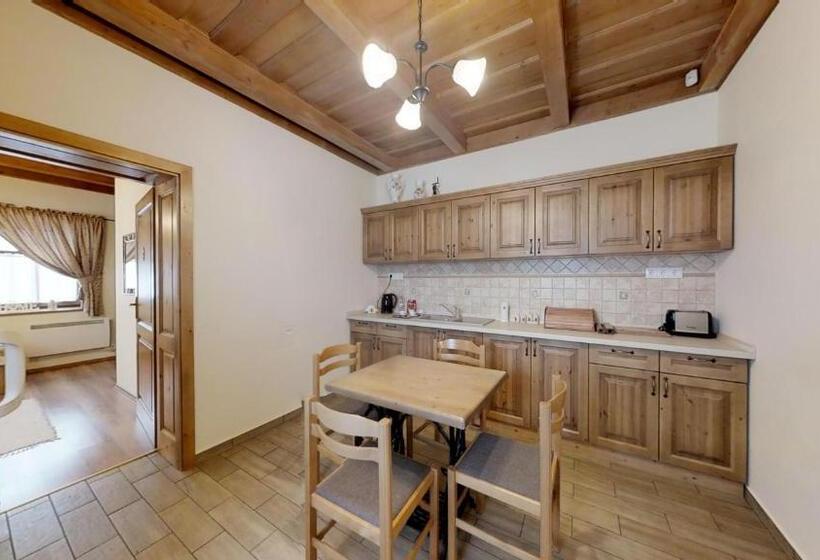 Апартаменты 2 Спальни, Tóth Vendégház és Apartmanház újfehértó