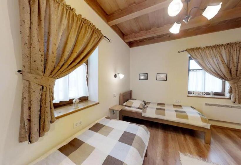 デラックストリプルルーム, Tóth Vendégház és Apartmanház újfehértó