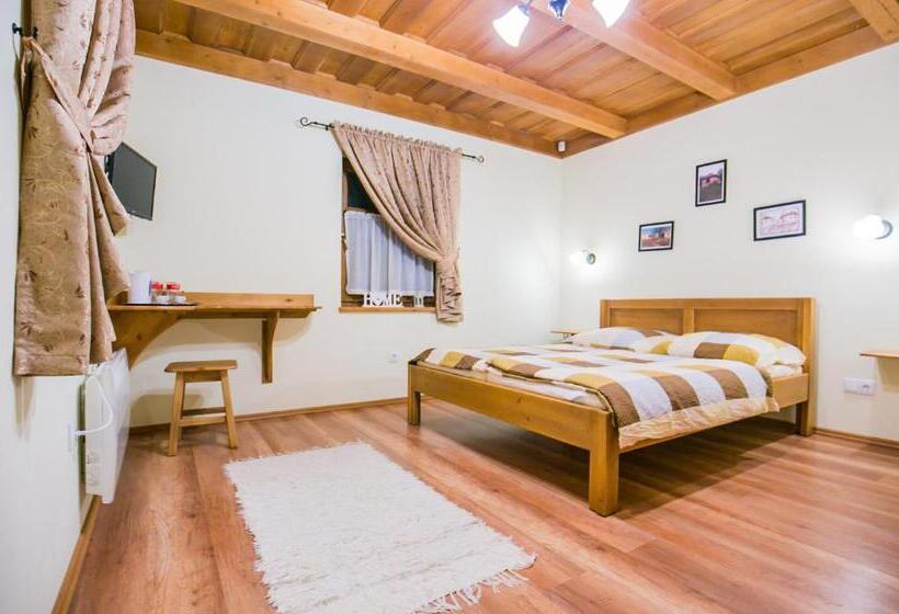 Трехместный Номер Deluxe, Tóth Vendégház és Apartmanház újfehértó
