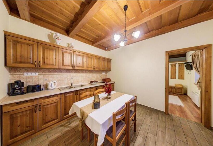 2ベッドルームアパートメント, Tóth Vendégház és Apartmanház újfehértó