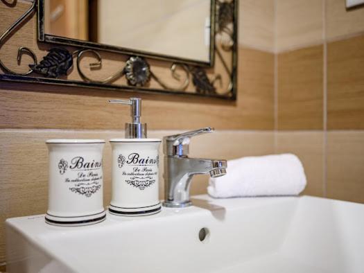 디럭스 트리플 룸, Tóth Vendégház és Apartmanház újfehértó